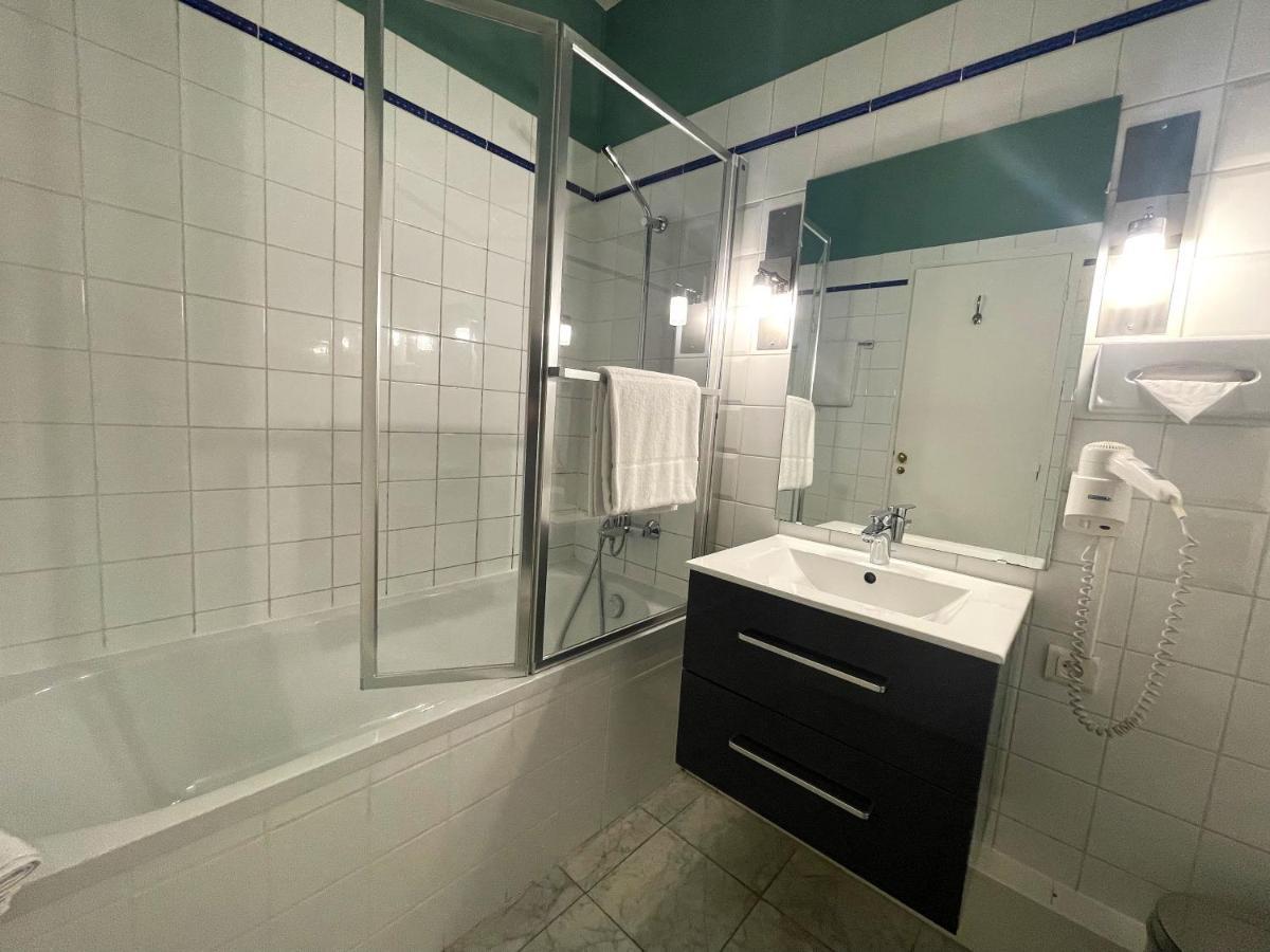 Royal Hotel 3*
